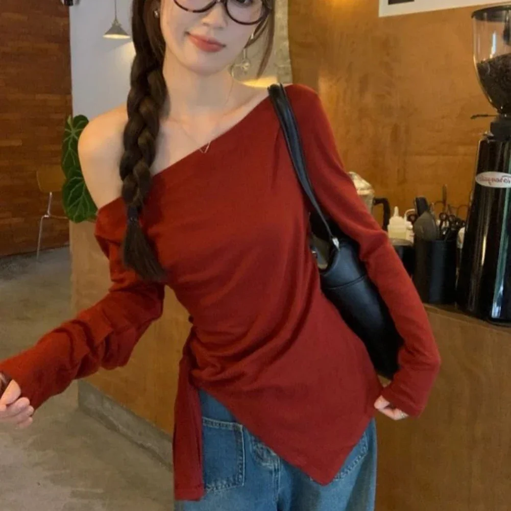 Elegant One Shoulder Women's Top with Long Sleeves and Unique Irregular Hem Perfect Addition to Your Closet this Season
Elegant One Shoulder Women's Top with Long Sleeves and Unique Irregular Hem Perfect Addition to Your Closet this Season