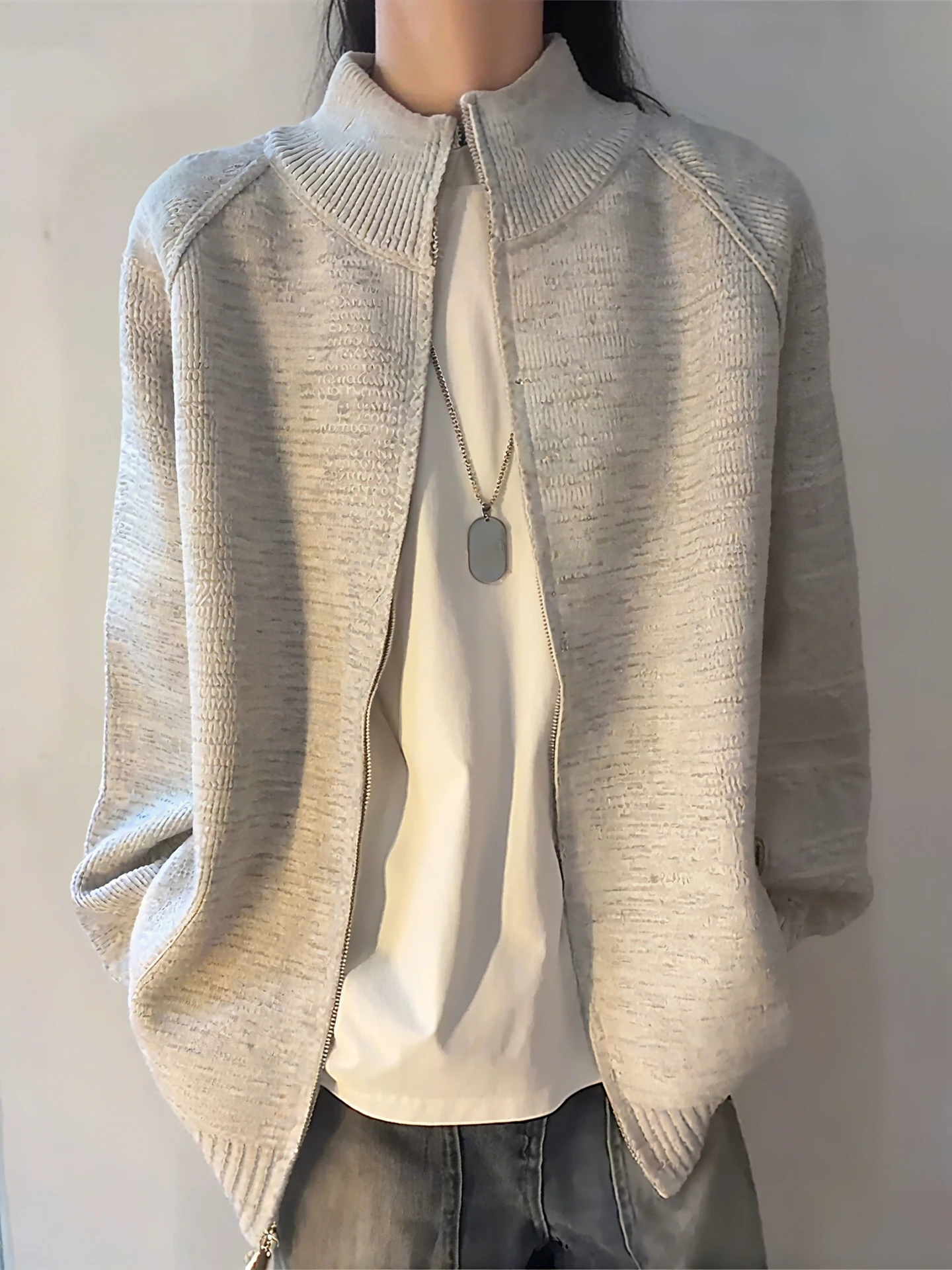 Мужской вязаный кардиган Cleanfit на молнии, свободный крой, удобный, прямой силуэт, с длинными рукавами, на молнии, с воротником-стойкой
Мужской вязаный кардиган Cleanfit на молнии, свободный крой, удобный, прямой силуэт, с длинными рукавами, на молнии, с воротником-стойкой