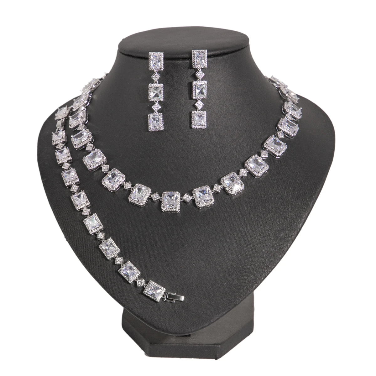 Europe and the United States cross border full of diamonds large square sugar zircon bride necklace earrings wedding dress banqu
Europe and the United States cross border full of diamonds large square sugar zircon bride necklace earrings wedding dress banqu
