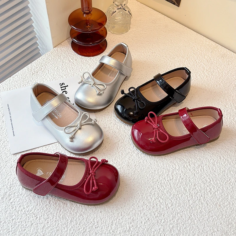 Little Girl Leather Shoes Spring Autumn Simple Bowtie Children Princess Shoes 2025 Trend Versatile Kid Causal Fashion Flat Shoes
Little Girl Leather Shoes Spring Autumn Simple Bowtie Children Princess Shoes 2025 Trend Versatile Kid Causal Fashion Flat Shoes