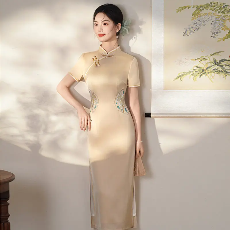 Embroidered Yellow New Chinese Suzhou Long Cheongsam Improved Young Style 2026 New Female Spring Summer Qipao Dress
Embroidered Yellow New Chinese Suzhou Long Cheongsam Improved Young Style 2026 New Female Spring Summer Qipao Dress