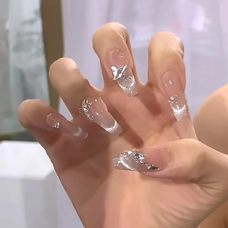 24pcs Long White False Nails Tips Sparking Gradient Fake Nails Full Coverage Waterproof Detachable Press on Nail with Tool
24pcs Long White False Nails Tips Sparking Gradient Fake Nails Full Coverage Waterproof Detachable Press on Nail with Tool
