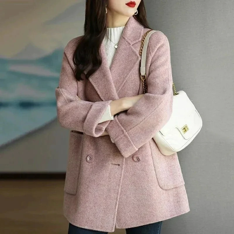 2025 New Autumn Winter Mid-Long Woolen Coat Women Fashion Loose Jacket Pure Colour Pocket Turndown Collar Outerwear Female Tops
2025 New Autumn Winter Mid-Long Woolen Coat Women Fashion Loose Jacket Pure Colour Pocket Turndown Collar Outerwear Female Tops