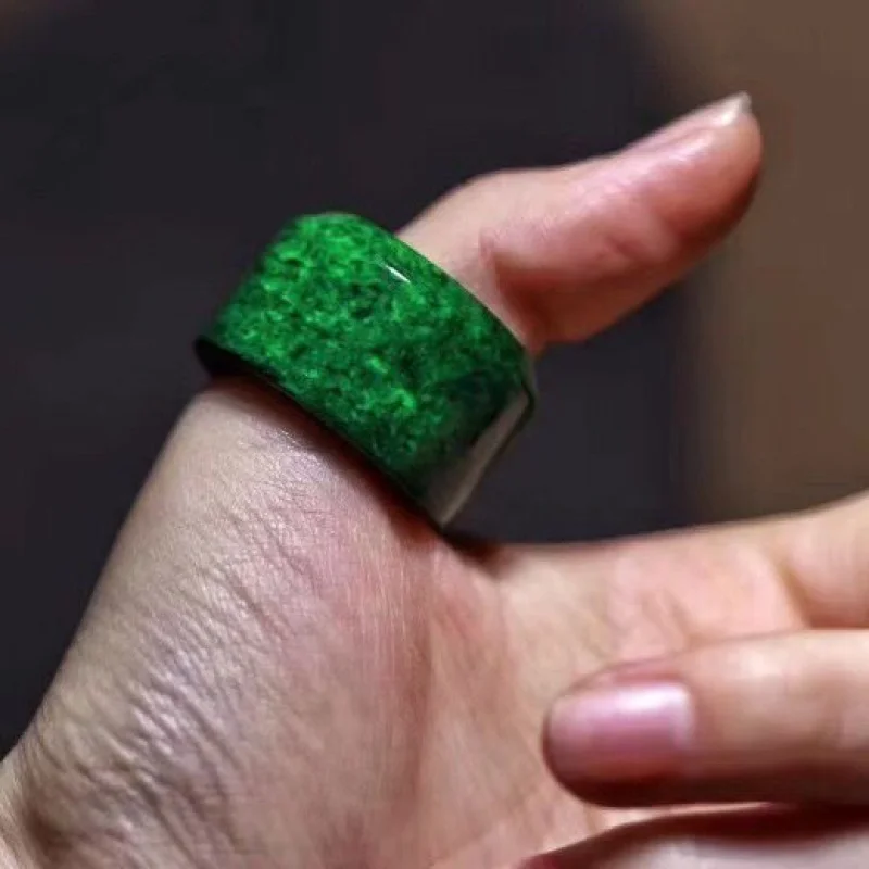 Natural Jadeite Jade Dry Green Imitation Wenwan Finger Ring
Natural Jadeite Jade Dry Green Imitation Wenwan Finger Ring