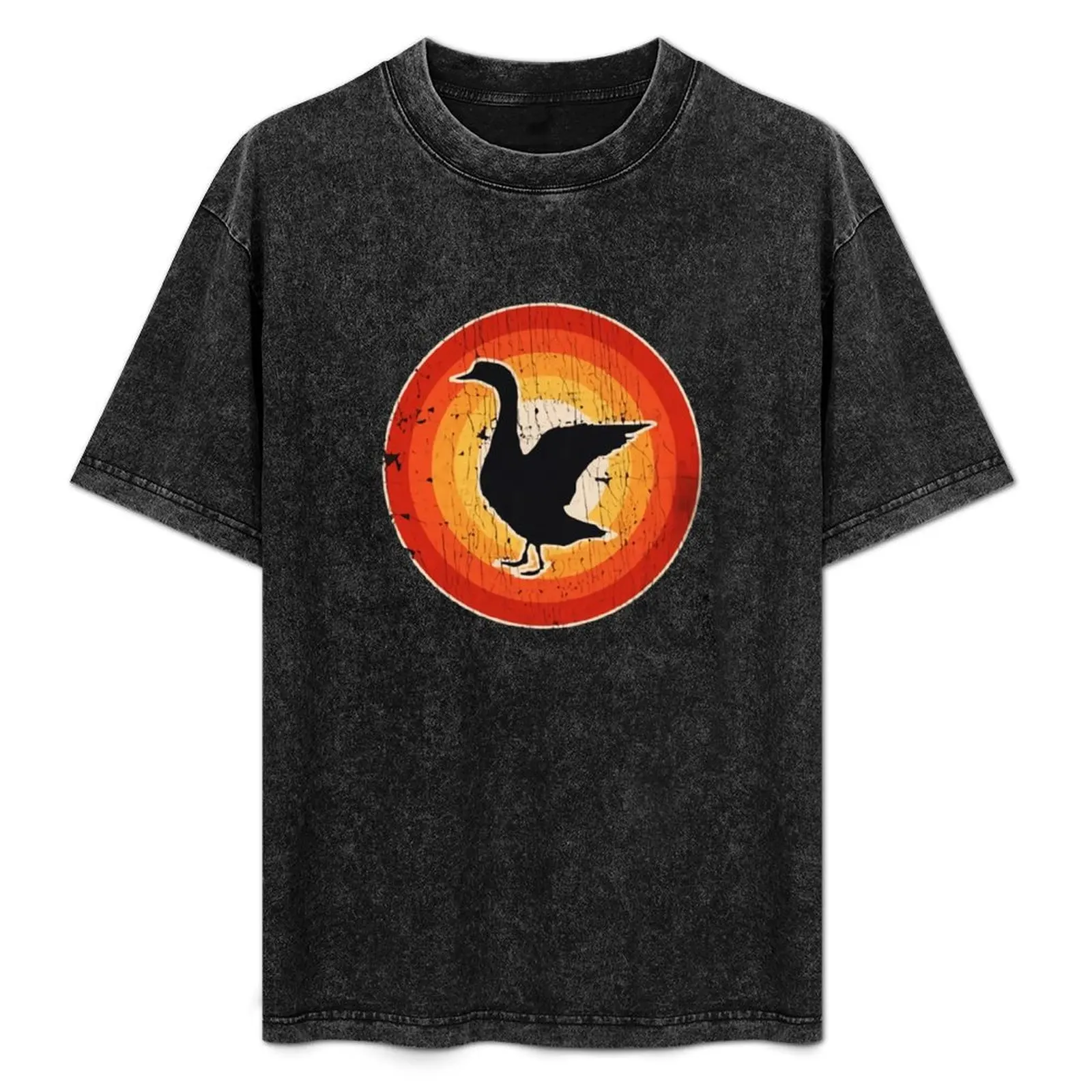 Goose Retro Vintage T-Shirt Simple Print Design T-Shirt
Goose Retro Vintage T-Shirt Simple Print Design T-Shirt