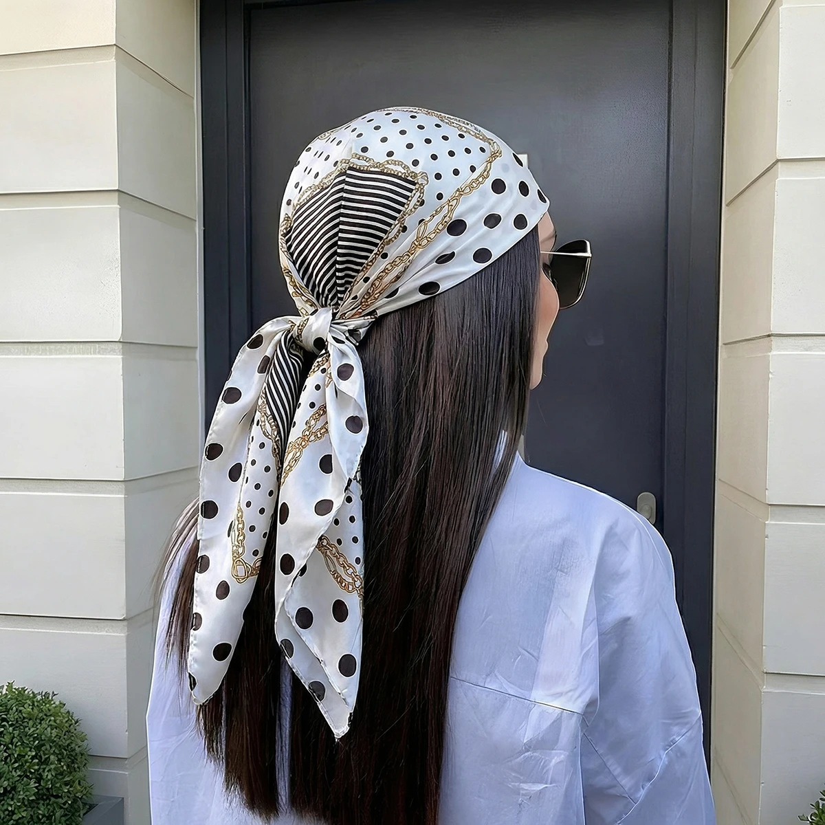 90*90cm Women Spring Summer Square Scarf Satin Silk Scarves Headscarf Female Foulard Beach Bandana Ladies Neckerchief Hair band
90*90cm Women Spring Summer Square Scarf Satin Silk Scarves Headscarf Female Foulard Beach Bandana Ladies Neckerchief Hair band