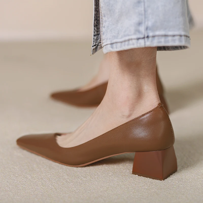 Simple Shoes Woman Korea Style Women Pumps On Med Heel 3.5 CM Cowhide Daily Pumps Square Toe Women Elegant Work Dress Pumps
Simple Shoes Woman Korea Style Women Pumps On Med Heel 3.5 CM Cowhide Daily Pumps Square Toe Women Elegant Work Dress Pumps