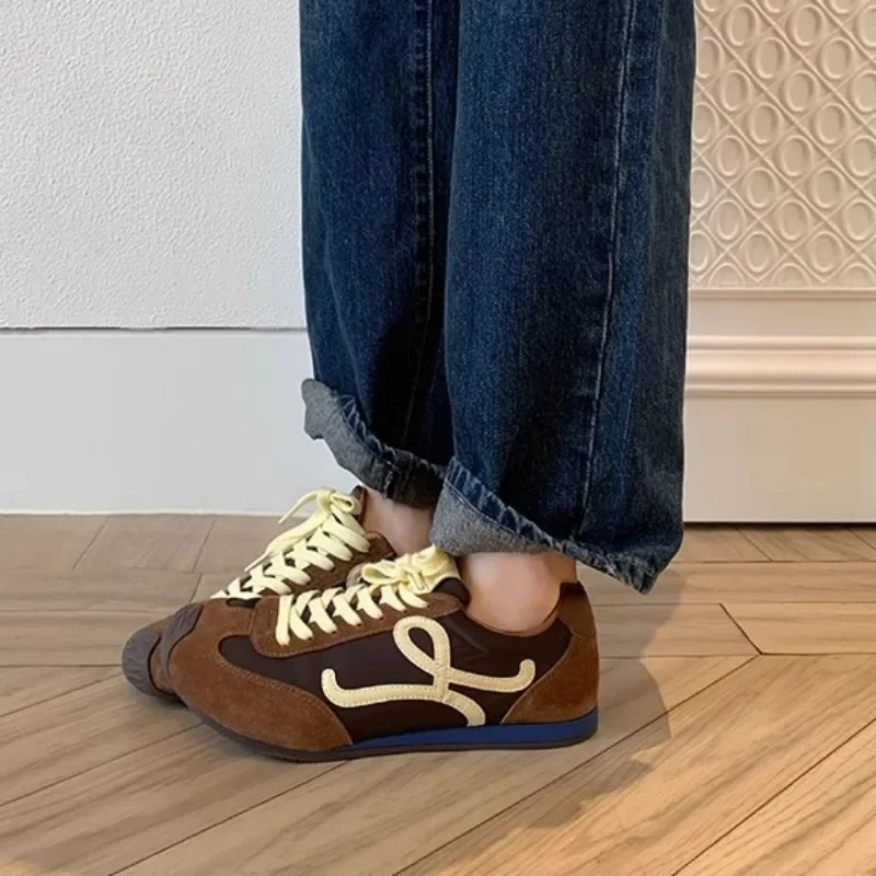 Shoes Female 2025 Fashion Mixed Colors Women's Vulcanize Shoes Outdoor Women Sneakers Lace Up Low Heel Casual Sport Shoes Ladies
Shoes Female 2025 Fashion Mixed Colors Women's Vulcanize Shoes Outdoor Women Sneakers Lace Up Low Heel Casual Sport Shoes Ladies