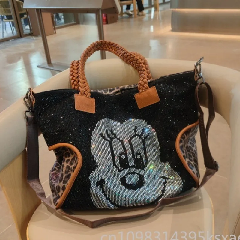 Disney Genuine Leather Tote Bag Women's Fashion New Luxury Purse Handbag Casual Large Capacity Trendy Outing Travel Shopping
Disney Genuine Leather Tote Bag Women's Fashion New Luxury Purse Handbag Casual Large Capacity Trendy Outing Travel Shopping