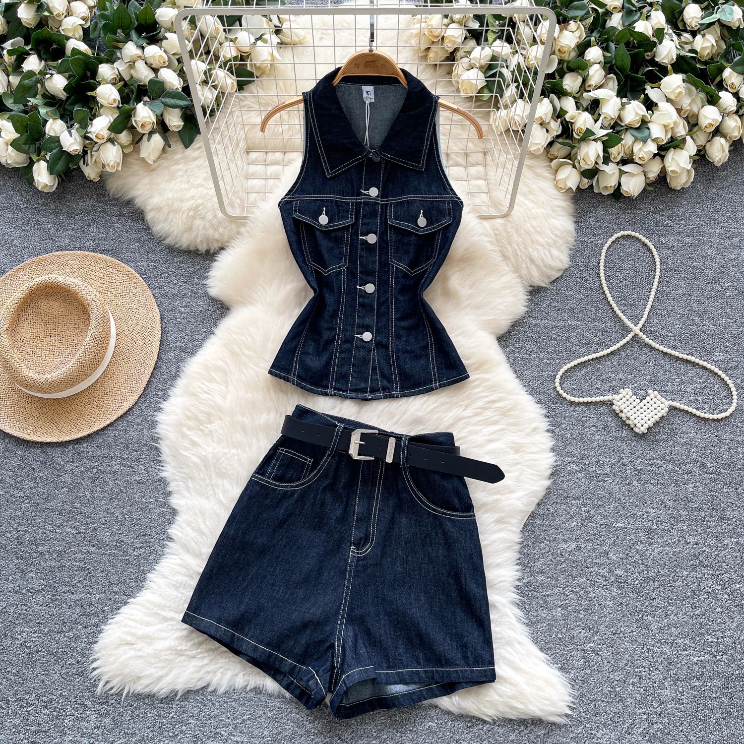 Women Strapless Polo Neck Sleeveless Slim Waist Denim Tops And High-waisted Wide-leg Shorts Clothing Suits
Women Strapless Polo Neck Sleeveless Slim Waist Denim Tops And High-waisted Wide-leg Shorts Clothing Suits