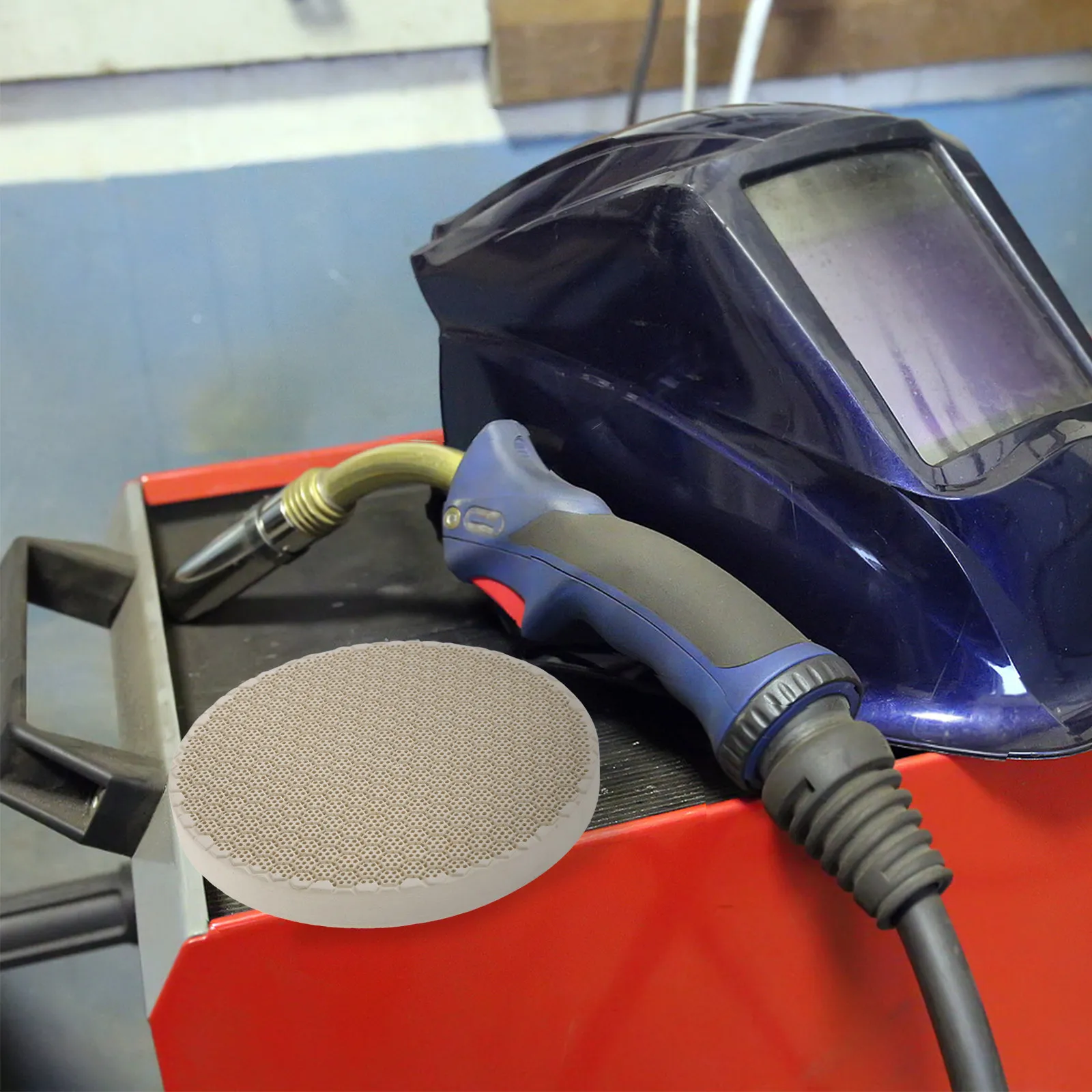 Heat Resistant Honeycomb Welding Sheet for Jewelry Soldering Block Insulated Work Surface for Professional and Hobbyist Welding
Heat Resistant Honeycomb Welding Sheet for Jewelry Soldering Block Insulated Work Surface for Professional and Hobbyist Welding