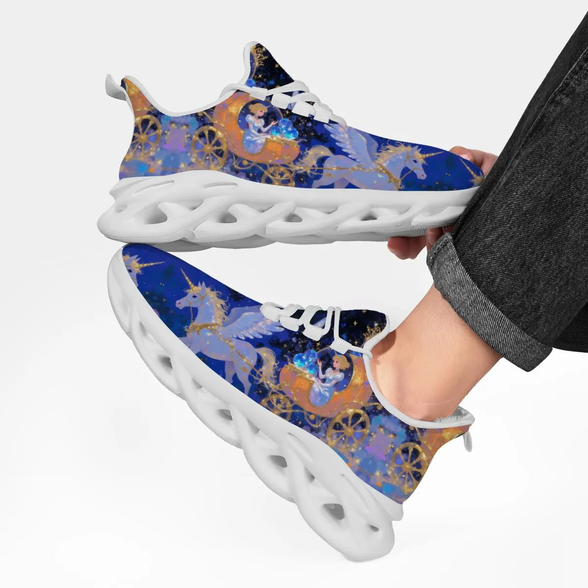 Зимняя спортивная обувь Disney на флисовой подкладке, стильные женские кроссовки Золушки с крылатым единорогом, синие звездные кроссовки для мужчин
Зимняя спортивная обувь Disney на флисовой подкладке, стильные женские кроссовки Золушки с крылатым единорогом, синие звездные кроссовки для мужчин