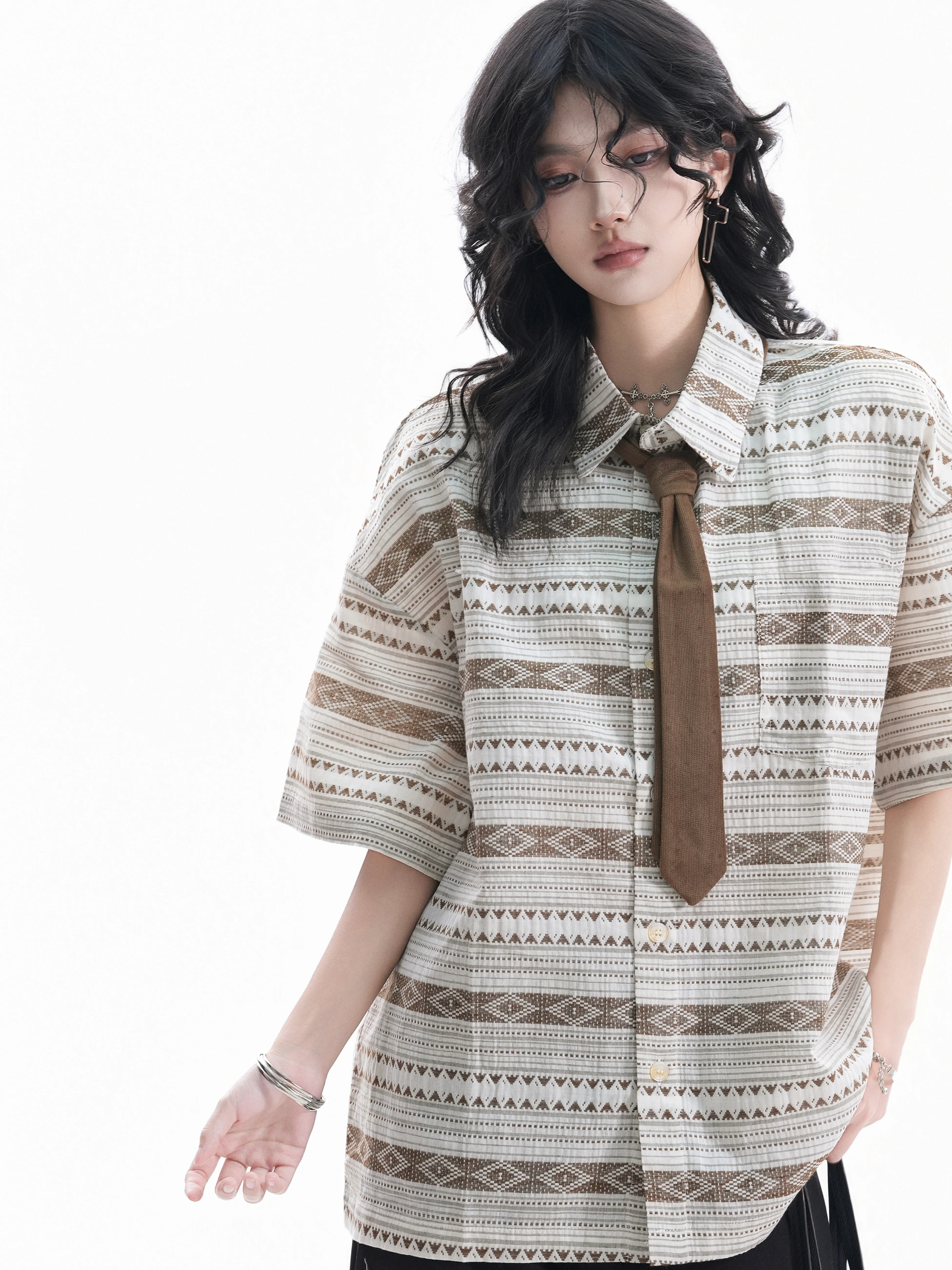 American Style Retro Ethnic Stripe Shirt Short Sleeve Women's Summer Tie Couple Casual T-shirt Loose Fit Cotton Blend
American Style Retro Ethnic Stripe Shirt Short Sleeve Women's Summer Tie Couple Casual T-shirt Loose Fit Cotton Blend