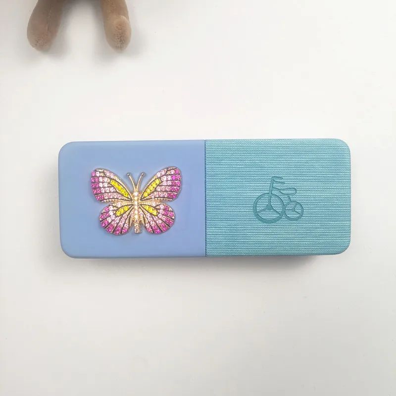 Simple Butterfly Pattern Glasses Case Durable Square Hard Shell Eyewear Case For Men Women Eyeglass Box Fashion Accessories B2
Simple Butterfly Pattern Glasses Case Durable Square Hard Shell Eyewear Case For Men Women Eyeglass Box Fashion Accessories B2