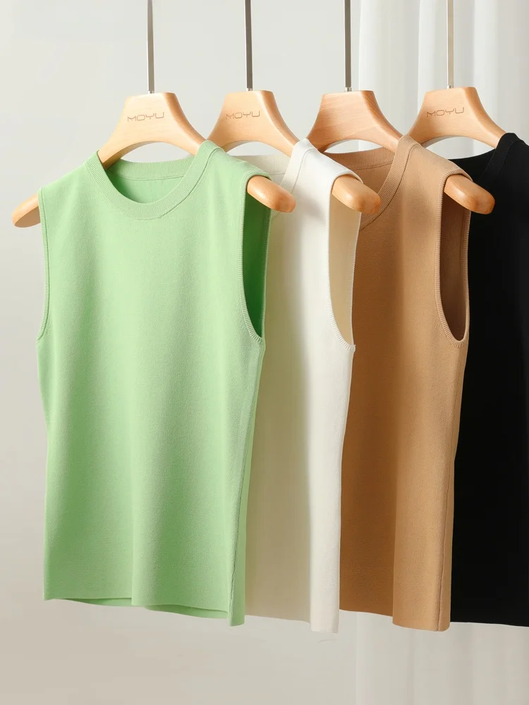 Новый женский летний тонкий трикотажный топ на бретельках из ледяного шелка, универсальный, для ношения как нижний слой или как самостоятельная вещь, базовая модель.
Новый женский летний тонкий трикотажный топ на бретельках из ледяного шелка, универсальный, для ношения как нижний слой или как самостоятельная вещь, базовая модель.