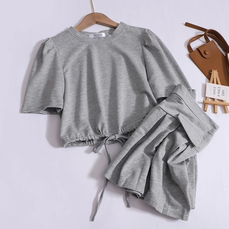 Women's Drawstring Waist T-shirt + Pleated Skirt Two-piece Set Summer Korean Sports Casual T-shirt Skirt Set
Women's Drawstring Waist T-shirt + Pleated Skirt Two-piece Set Summer Korean Sports Casual T-shirt Skirt Set