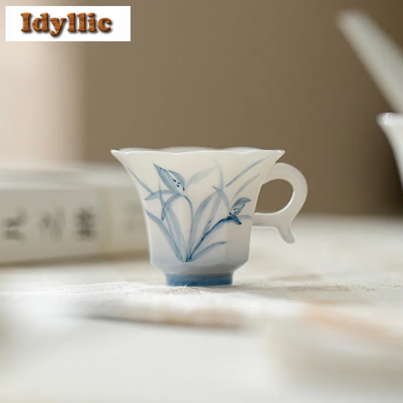 2pc/lot Hand Drawn Orchid Jade Mud Ear Lifting Teacup Retro Tea Bowl Jug Tea-tasting Smelling Cup Chazhan Master Cups Tea 55ml
2pc/lot Hand Drawn Orchid Jade Mud Ear Lifting Teacup Retro Tea Bowl Jug Tea-tasting Smelling Cup Chazhan Master Cups Tea 55ml