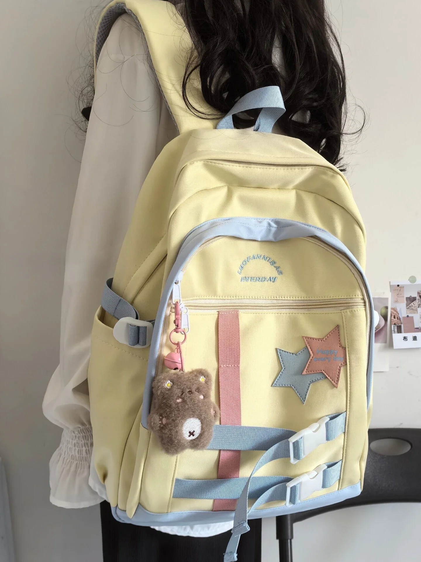 Schoolbag Pupils Junior High School Students 2024 New College Students Simple All-match Multi-layer Niche Design Girl Backpack
Schoolbag Pupils Junior High School Students 2024 New College Students Simple All-match Multi-layer Niche Design Girl Backpack