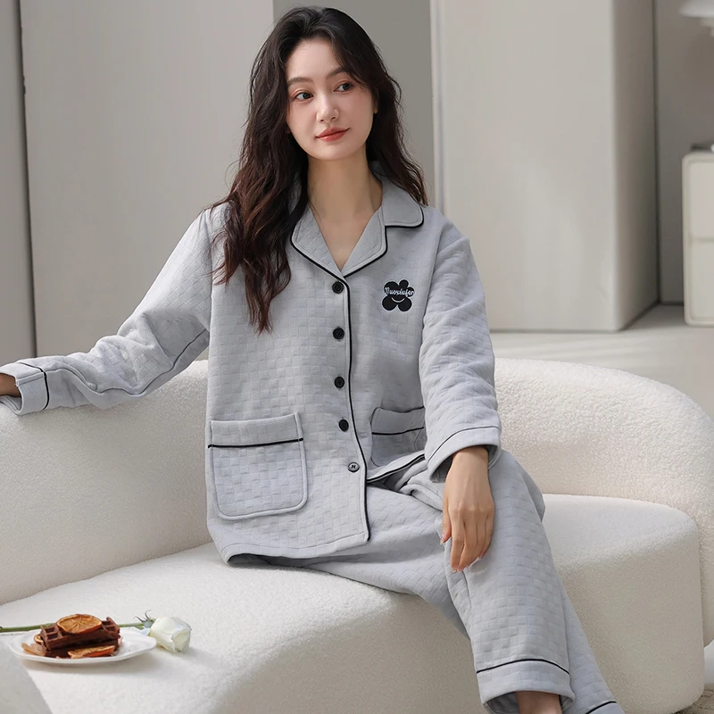 Big Size M-4XL Winter Women Pajamas Set Air Clip Cotton Pijama Female Cute Cartoon Thick Sleepwear
Big Size M-4XL Winter Women Pajamas Set Air Clip Cotton Pijama Female Cute Cartoon Thick Sleepwear