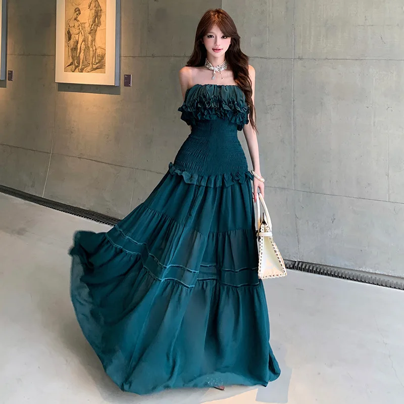 Holiday Wind Ruffle Leaf Tube Top Dress Women's High-end Long Dress
Holiday Wind Ruffle Leaf Tube Top Dress Women's High-end Long Dress