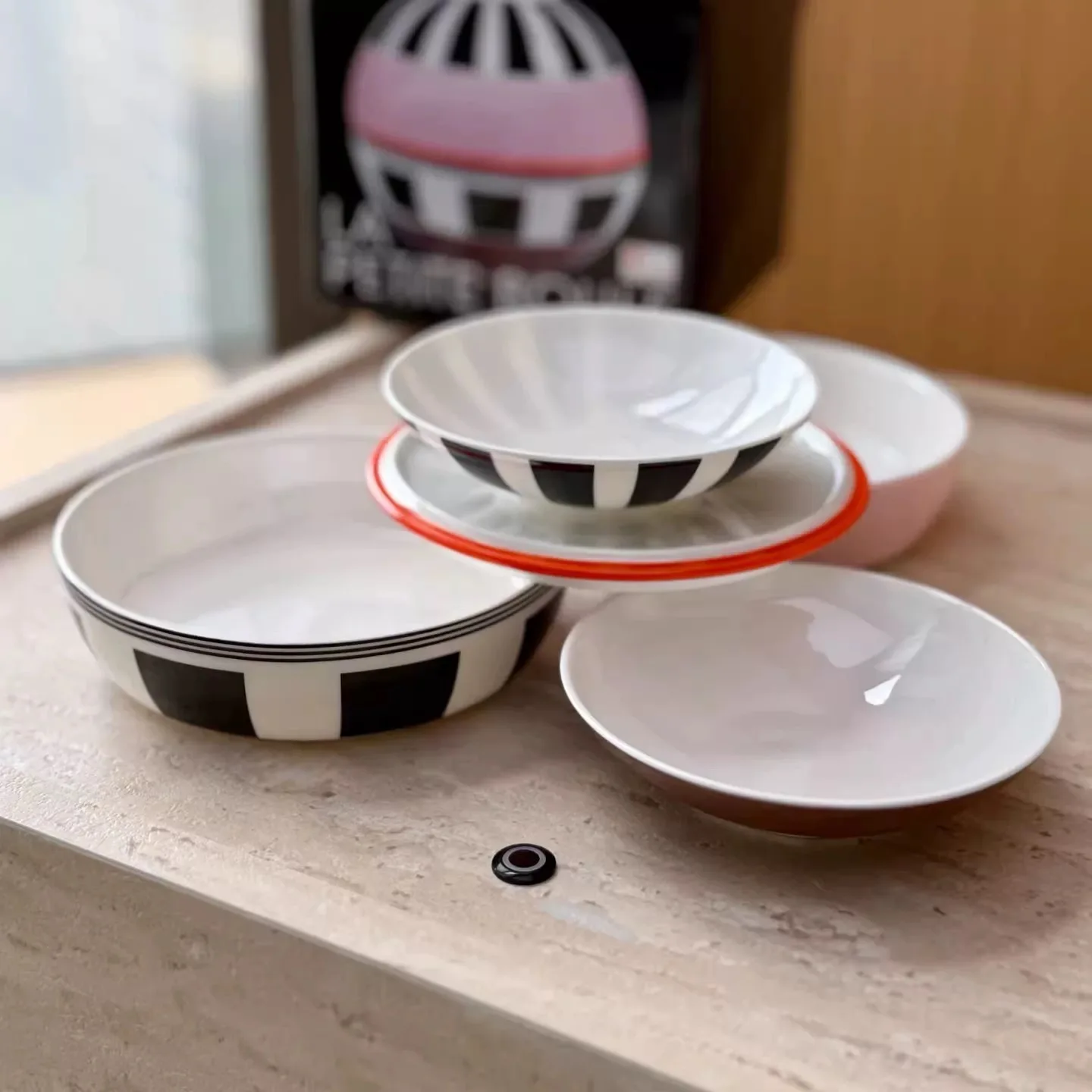 Luxury Blue Floral Ceramic Tableware 7-Piece Set Gift Box for New Year Wedding Celebration
Luxury Blue Floral Ceramic Tableware 7-Piece Set Gift Box for New Year Wedding Celebration