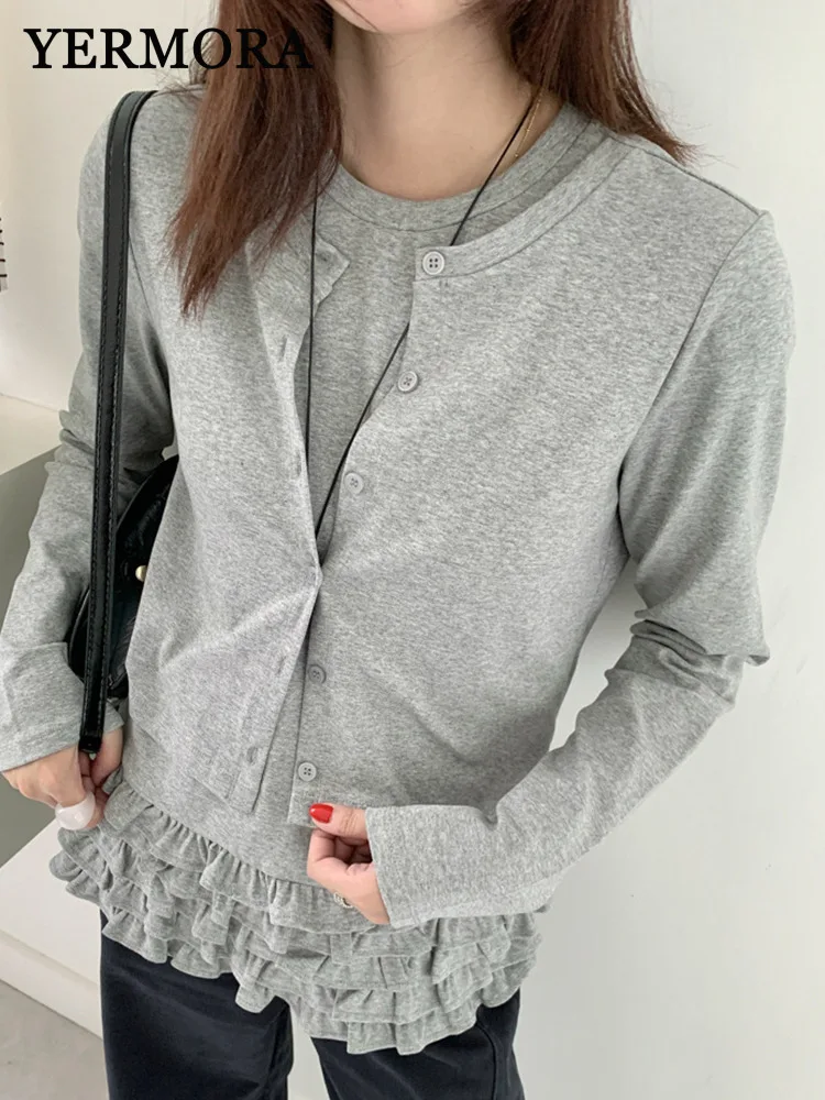 YERMORA Gray Fake Two Piece Pleated Hem T-shirt For Women O-neck Long Sleeve Loose New Tops Fashion Tide Spring Autumn 2025
YERMORA Gray Fake Two Piece Pleated Hem T-shirt For Women O-neck Long Sleeve Loose New Tops Fashion Tide Spring Autumn 2025
