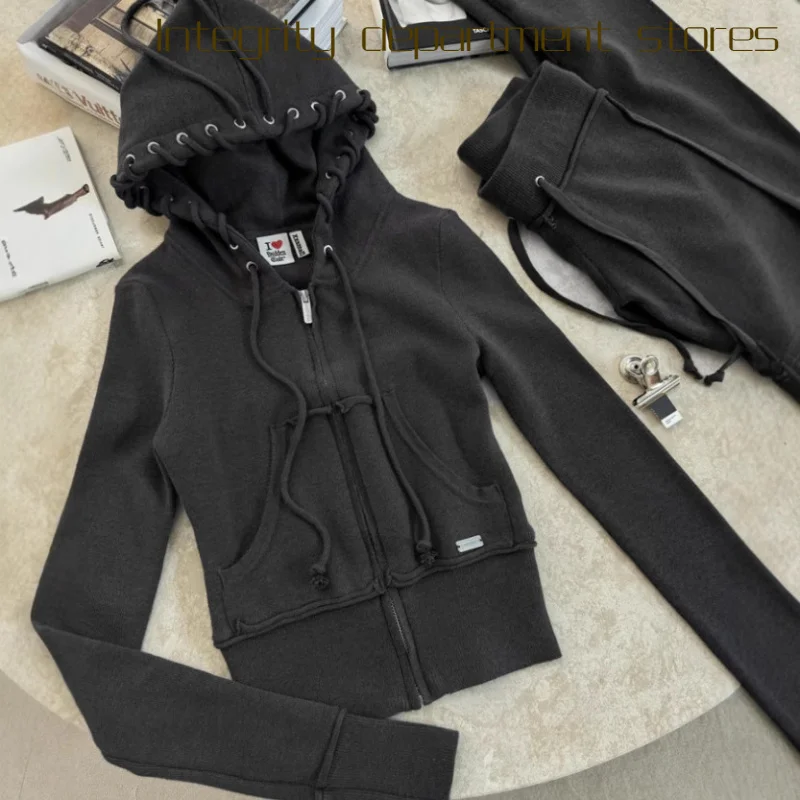 Новый повседневный комплект: толстовка с капюшоном, кардиган с длинными рукавами и брюки. Женский модный летний наряд, комплект из трех предметов, стандартный крой.
Новый повседневный комплект: толстовка с капюшоном, кардиган с длинными рукавами и брюки. Женский модный летний наряд, комплект из трех предметов, стандартный крой.