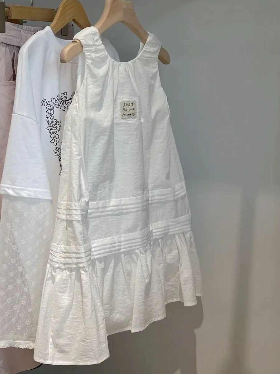 Trendy Thin White Long Dress for Girls Children's Clothing Korean Style Summer Fashionable Vest Dress Pola Group Brand
Trendy Thin White Long Dress for Girls Children's Clothing Korean Style Summer Fashionable Vest Dress Pola Group Brand