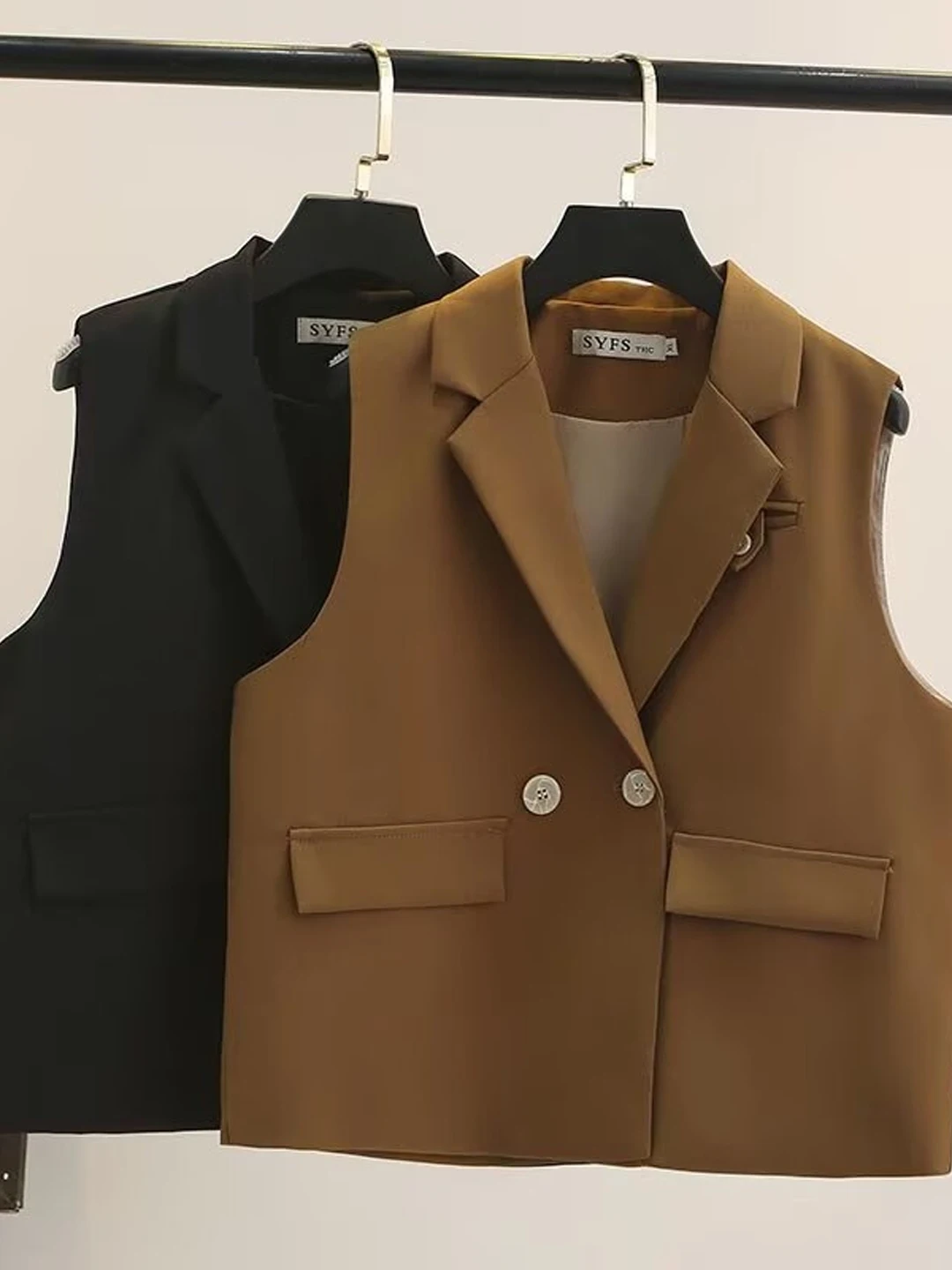 Business Commute Style Women's Loose Fit Double Breasted Sleeveless Jacket Vest Large Size Polyester Fiber Pear Body Type
Business Commute Style Women's Loose Fit Double Breasted Sleeveless Jacket Vest Large Size Polyester Fiber Pear Body Type