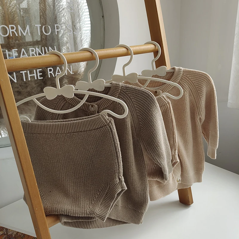 Baby Boy Knitted Clothes Sets Autumn Knitted Sweater + Bloomers Shorts Suit Korean Kids Baby Girl Knit Sweater Clothing Outfit
Baby Boy Knitted Clothes Sets Autumn Knitted Sweater + Bloomers Shorts Suit Korean Kids Baby Girl Knit Sweater Clothing Outfit