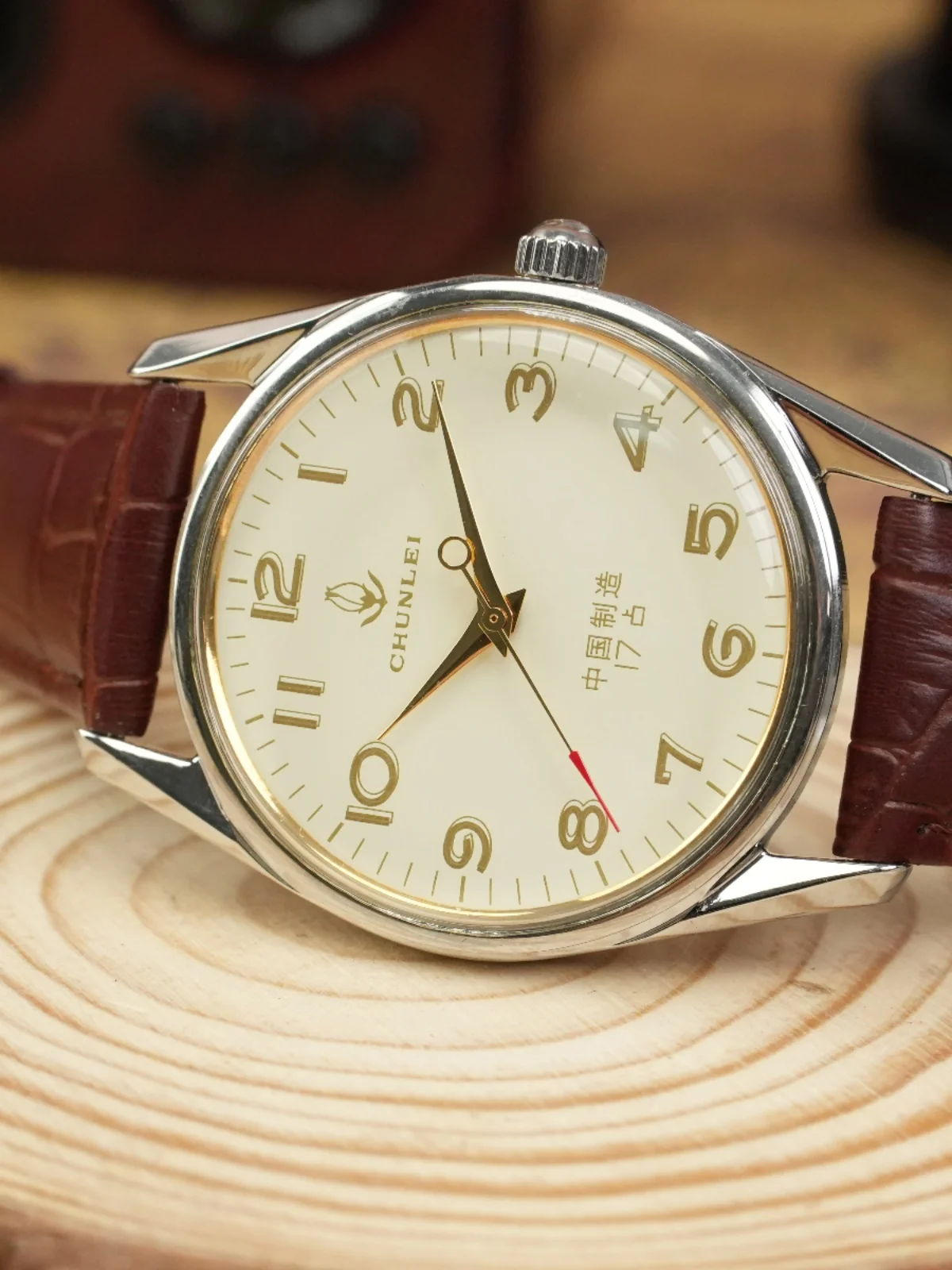 Old Shanghai Diamond Brand Genuine Mechanical Watch Men's Manual Winding Watch Inventory Dad Gift Retro Old Watch
Old Shanghai Diamond Brand Genuine Mechanical Watch Men's Manual Winding Watch Inventory Dad Gift Retro Old Watch