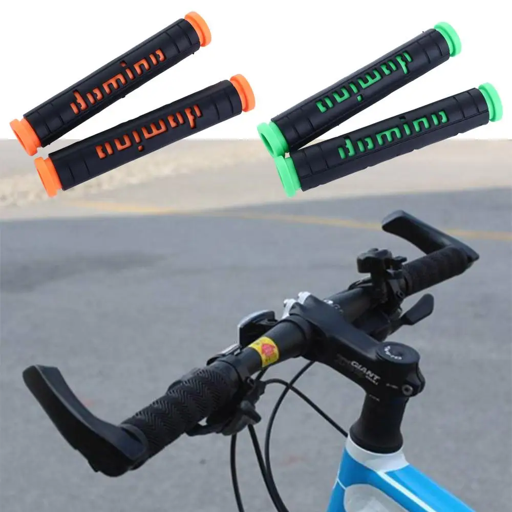 2Pcs/Set Motorcycle Handgrip Guard Cover Anti-Skid Handlebar Grips Universal Motorbike Brake Clutch Lever Cover Moto Accessories
2Pcs/Set Motorcycle Handgrip Guard Cover Anti-Skid Handlebar Grips Universal Motorbike Brake Clutch Lever Cover Moto Accessories