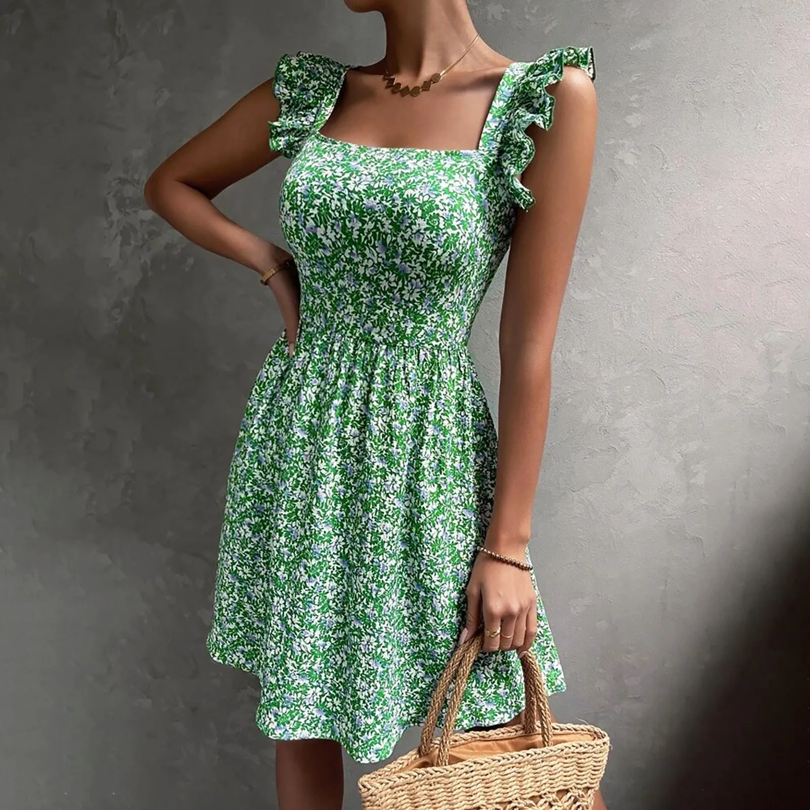 Elegant Women Ruffles Straps Dress Sleeveless Square Collar Temperament Mini Dresses Slim High Waist Floral Summer Holiday Dress
Elegant Women Ruffles Straps Dress Sleeveless Square Collar Temperament Mini Dresses Slim High Waist Floral Summer Holiday Dress
