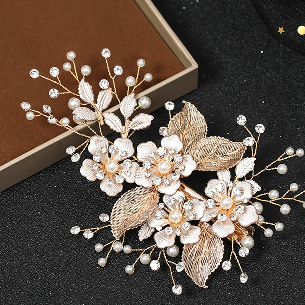 Elegant Flower Design Hair Clip Lightweight Alloy Material Easy Fix Brides Wedding Party Engagement Decorative Hair Accessory
Elegant Flower Design Hair Clip Lightweight Alloy Material Easy Fix Brides Wedding Party Engagement Decorative Hair Accessory