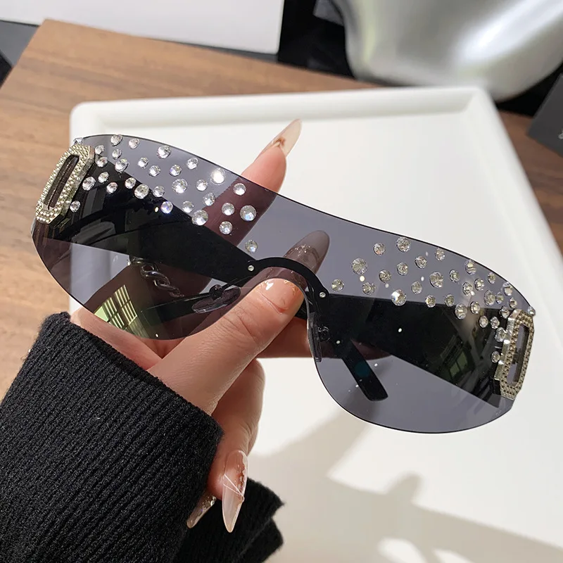 New Fashionable Integrated Wrap-around Frame Millennium Spice Girls Style Sunglasses Women's Same Diamond-encrusted Sunglasses
New Fashionable Integrated Wrap-around Frame Millennium Spice Girls Style Sunglasses Women's Same Diamond-encrusted Sunglasses