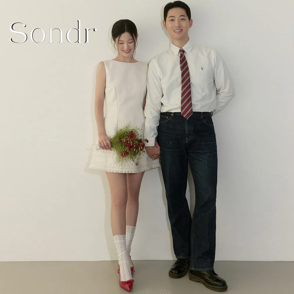Sondr Customized Mini Korean Wedding Dresses Ruffled Short Party Gown Scoop Collar Sleeveless Bridal Photo Shot Dresses
Sondr Customized Mini Korean Wedding Dresses Ruffled Short Party Gown Scoop Collar Sleeveless Bridal Photo Shot Dresses