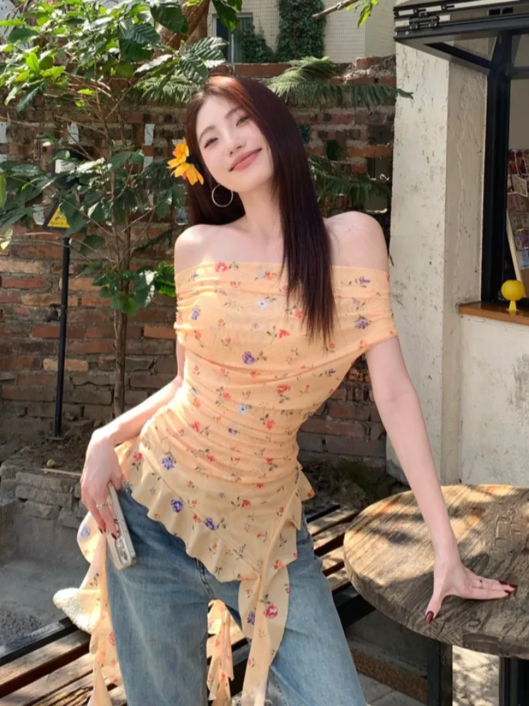Spicy Girl Pure Desire Retro One Shoulder Summer New Korean Style Floral Asymmetrical Personality T-Shirt Women's Fashion
Spicy Girl Pure Desire Retro One Shoulder Summer New Korean Style Floral Asymmetrical Personality T-Shirt Women's Fashion