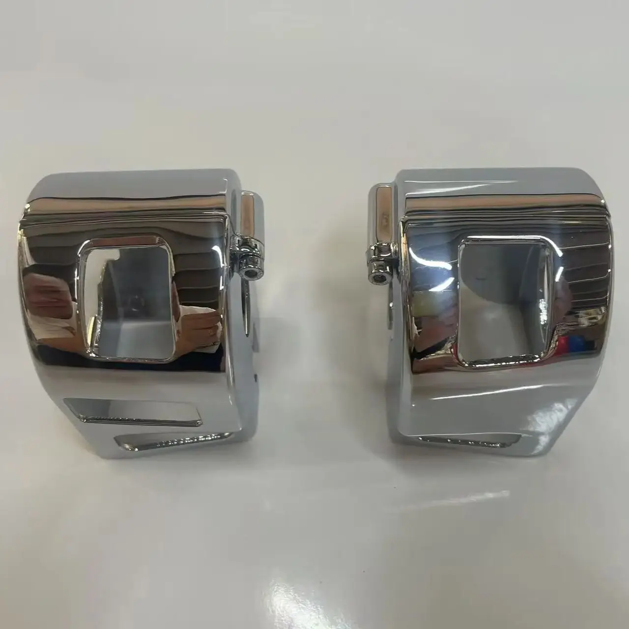 Motorcycle Chrome Aluminum Handlebar Switch Housing Cover For Kawasaki 1999-2008 Vulcan 1500 2007 2006 2005 2004 2003 2002 2001
Motorcycle Chrome Aluminum Handlebar Switch Housing Cover For Kawasaki 1999-2008 Vulcan 1500 2007 2006 2005 2004 2003 2002 2001