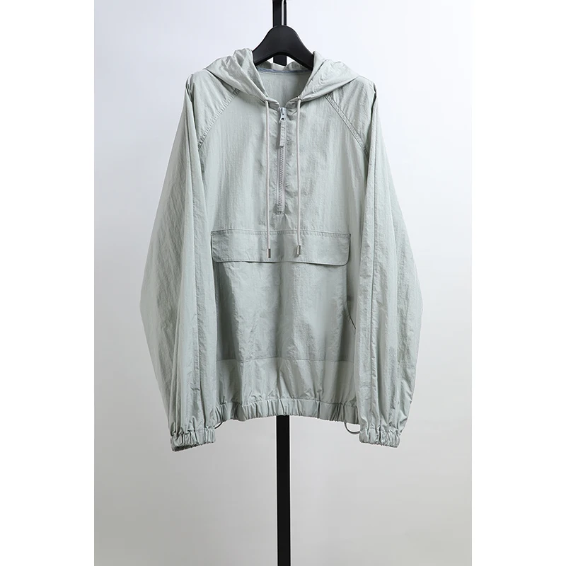 Fashionable Summer Lightweight Women's Jacket with Hood And Shoulder Sleeve Insert Design UV Protection Casual Style Top
Fashionable Summer Lightweight Women's Jacket with Hood And Shoulder Sleeve Insert Design UV Protection Casual Style Top
