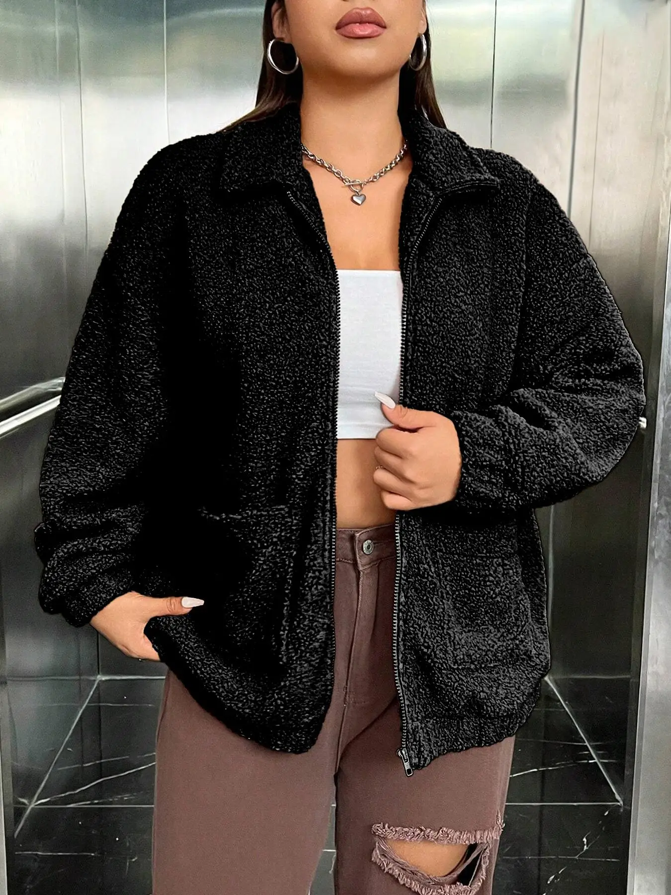 European and American cross-border plus size autumn and winter new lapel pocket zipper versatile fleece jacket
European and American cross-border plus size autumn and winter new lapel pocket zipper versatile fleece jacket