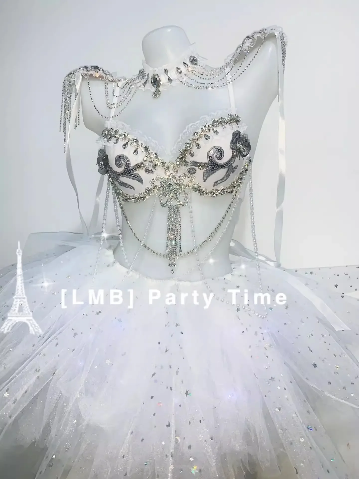 Sparkling Diamond Slim Tassel With Chain Outfits Luxury Bar Nightclub Dance Singer And Dancer Stage Performance Party Clothing
Sparkling Diamond Slim Tassel With Chain Outfits Luxury Bar Nightclub Dance Singer And Dancer Stage Performance Party Clothing