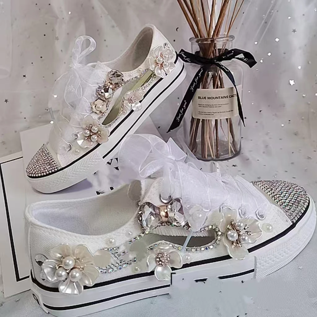 Handmade custom beaded flowers rhinestone pearl canvas shoes low top lace-up breathable casual women's shoes 35-42
Handmade custom beaded flowers rhinestone pearl canvas shoes low top lace-up breathable casual women's shoes 35-42