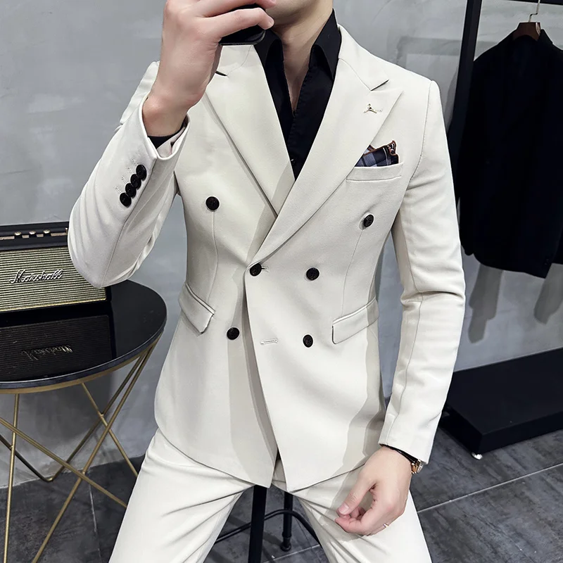 T311 Beige double-breasted suit for men, slim fit, casual suit jacket, high-end feel
T311 Beige double-breasted suit for men, slim fit, casual suit jacket, high-end feel