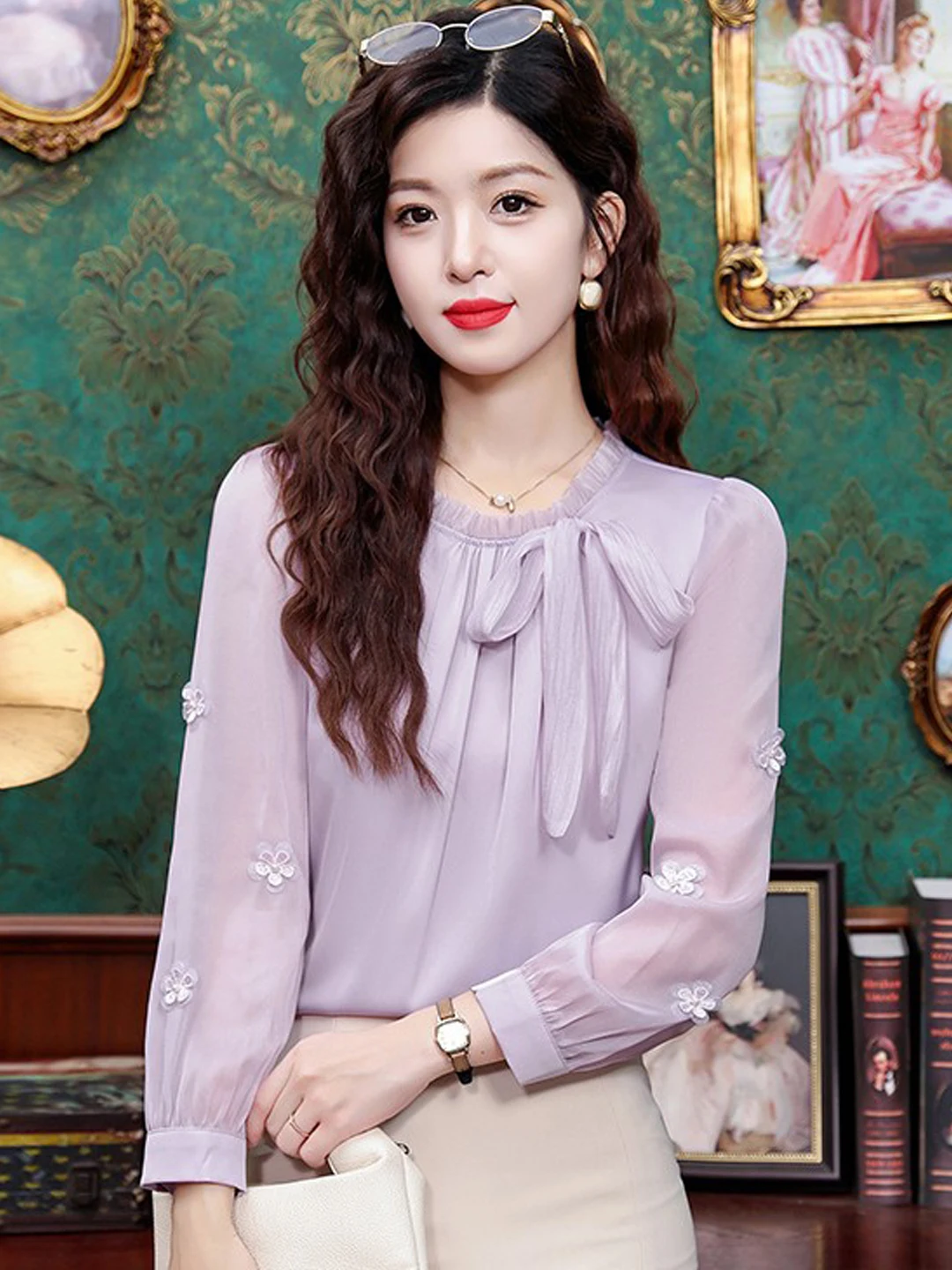 Женская блузка с воротником-стойкой и кружевом, весна-осень 2025, новая коллекция, модный топ с узлом, высокое качество
Женская блузка с воротником-стойкой и кружевом, весна-осень 2025, новая коллекция, модный топ с узлом, высокое качество