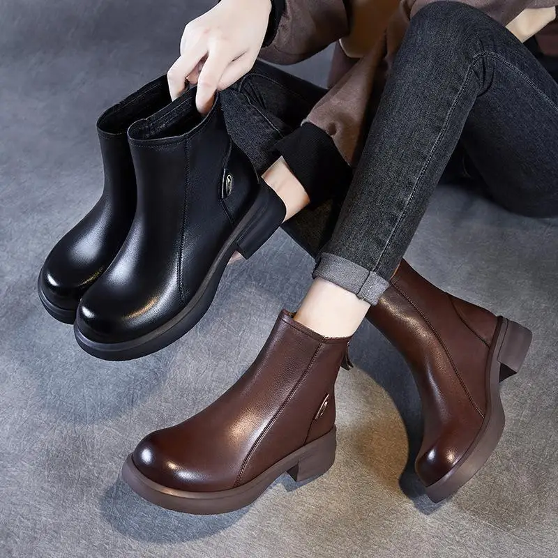 Fashionable Short Boots Women's Leather Shoes Zipper Back Casual Low Top Chelsea Boots round Toe mid Heel Rubber Sole
Fashionable Short Boots Women's Leather Shoes Zipper Back Casual Low Top Chelsea Boots round Toe mid Heel Rubber Sole