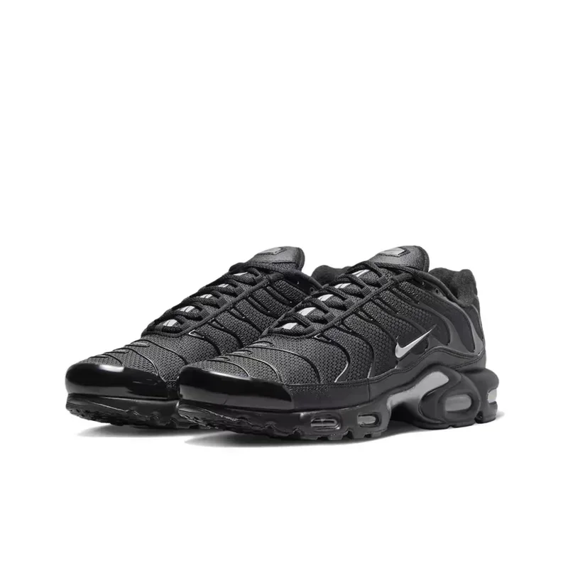 Nike Air Max Plus TN черные, серебристые классические удобные уличные мужские кроссовки на воздушной подушке повседневные спортивные кроссовки DX8971-001
Nike Air Max Plus TN черные, серебристые классические удобные уличные мужские кроссовки на воздушной подушке повседневные спортивные кроссовки DX8971-001