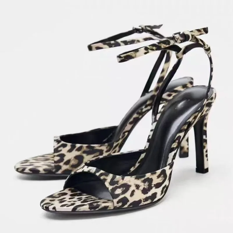 Fashion High Heels Women's Sandals Designer Leopard Print Women's Pumps and Heels Elegant Temperament Designer Sexy Women Shoes
Fashion High Heels Women's Sandals Designer Leopard Print Women's Pumps and Heels Elegant Temperament Designer Sexy Women Shoes