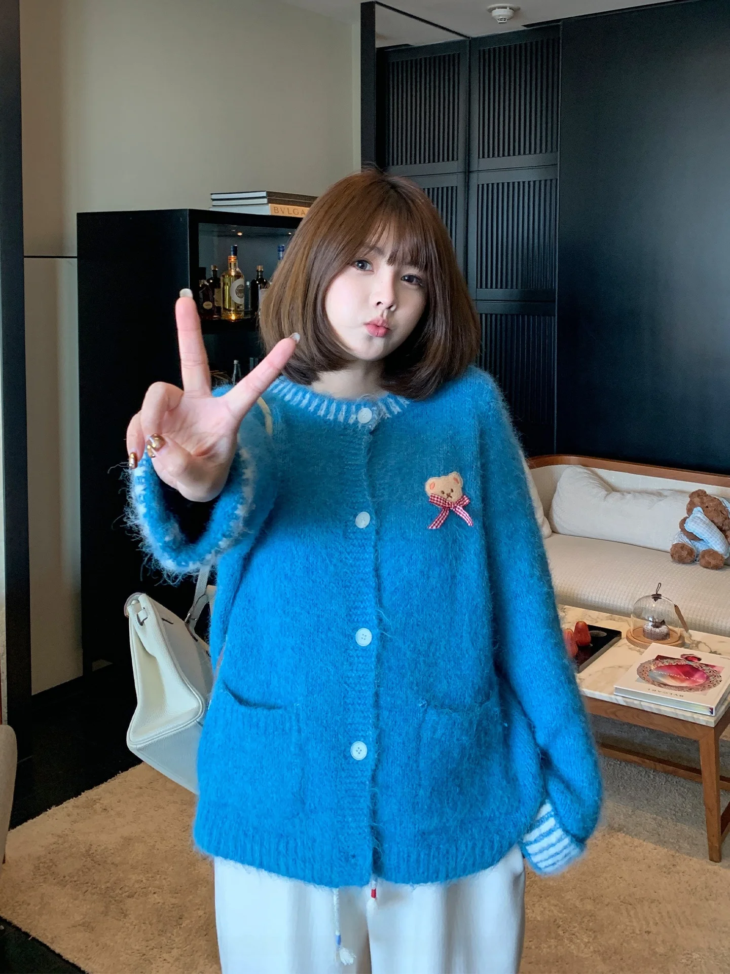 Mascotte plus Size Women's Long Sleeve Knitted Woolen Bear Sweater Winter Loose Slimming Comfortable Casual Style Fashion
Mascotte plus Size Women's Long Sleeve Knitted Woolen Bear Sweater Winter Loose Slimming Comfortable Casual Style Fashion