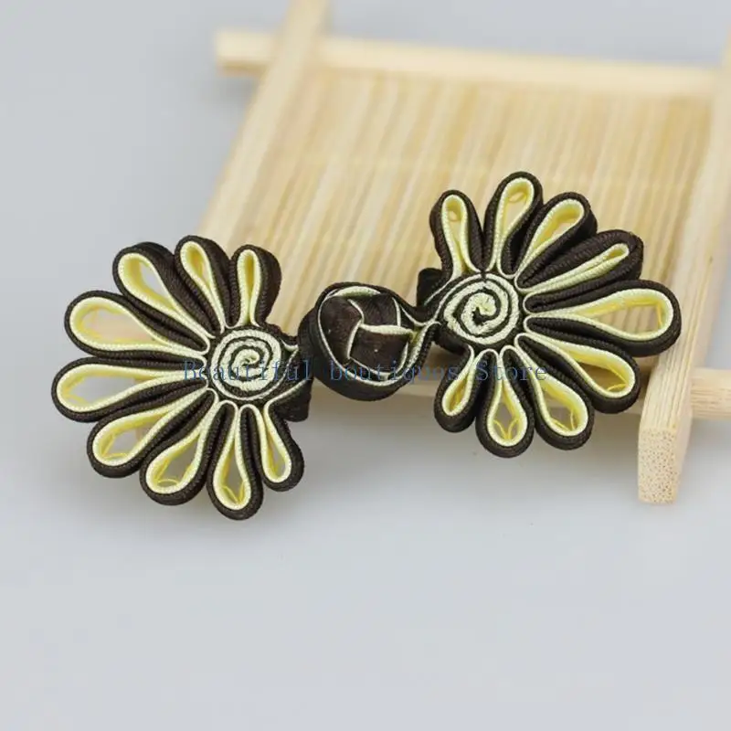 U4LF Chinese Closure Buttons for DIY Enthusiasts Cheongsam Accessories Sew On Sewing Buttons Fasteners for DIY Sewing
U4LF Chinese Closure Buttons for DIY Enthusiasts Cheongsam Accessories Sew On Sewing Buttons Fasteners for DIY Sewing