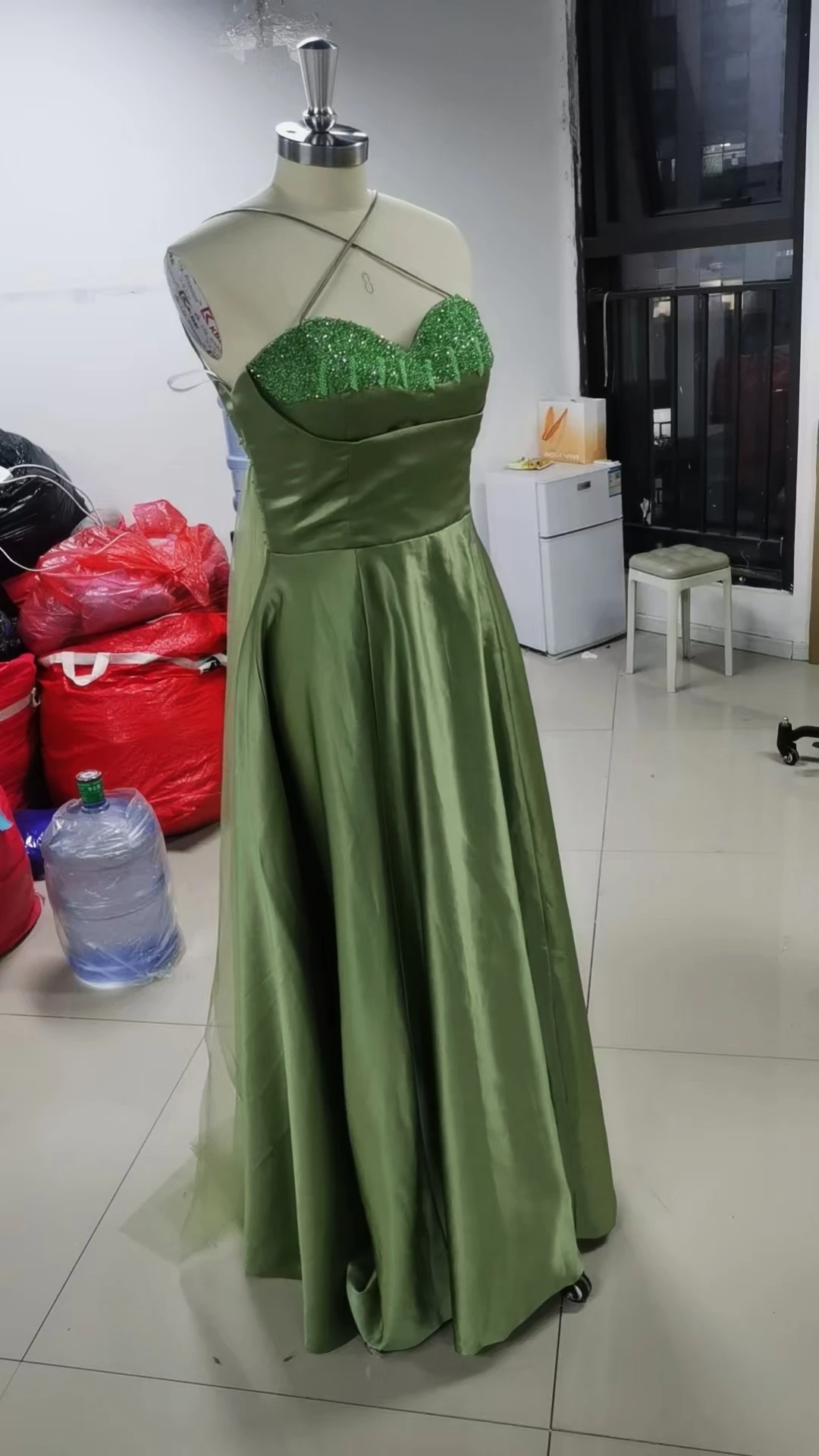 Oisslec Prom Dress Elegant Vintage Sexy Sweet Green Backless Beads A-Line Custom Formal Occasion Prom Dress Evening Party Gowns
Oisslec Prom Dress Elegant Vintage Sexy Sweet Green Backless Beads A-Line Custom Formal Occasion Prom Dress Evening Party Gowns
